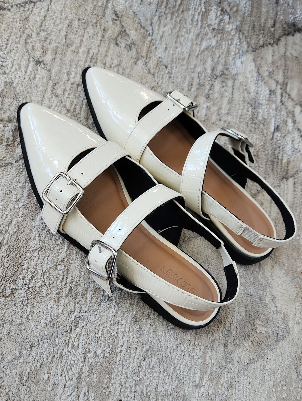 New, Off White Open Back Shoes, Size 6